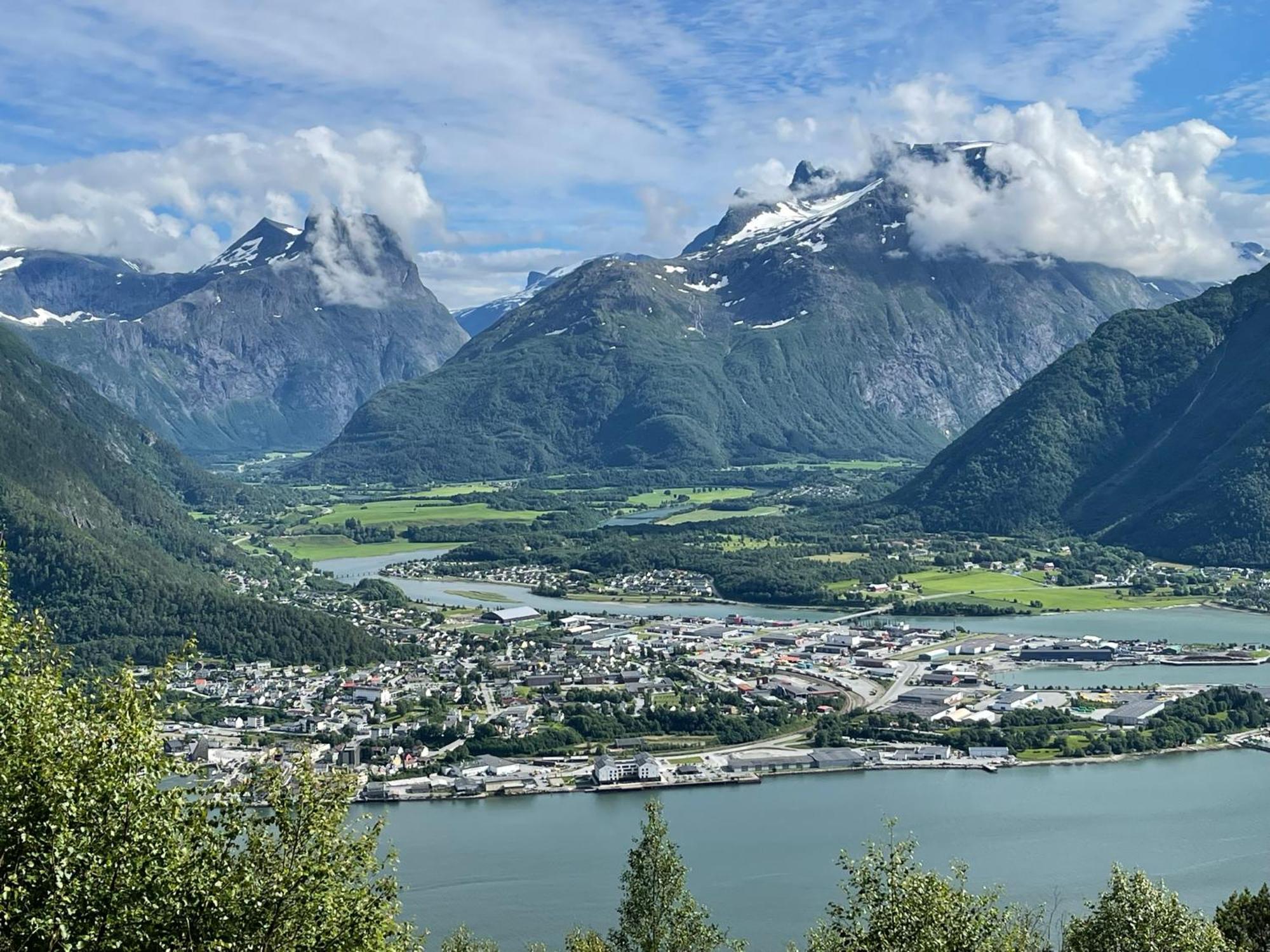 Apartament Bakkebo Rampestreken Åndalsnes Zewnętrze zdjęcie